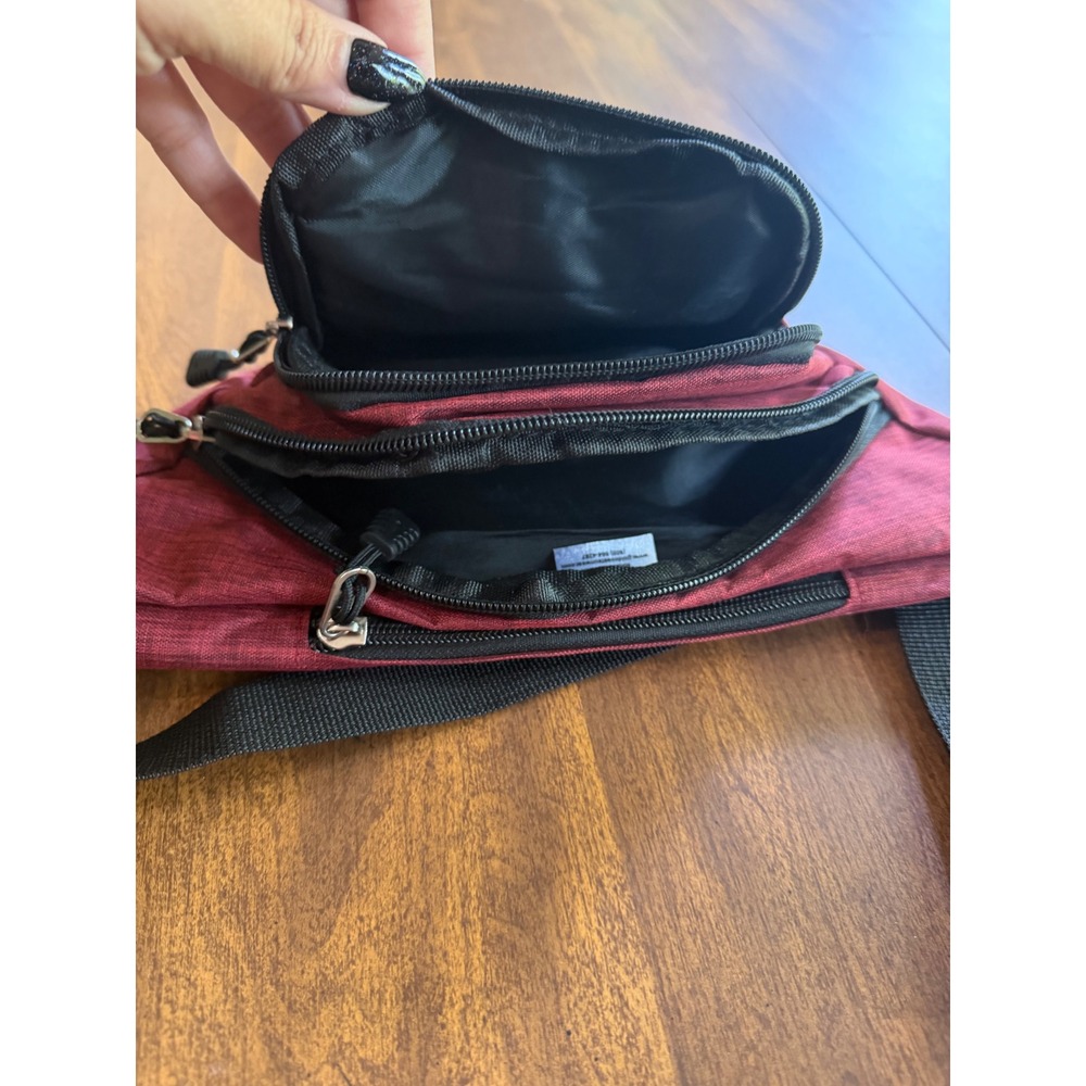 Gold Coast Outdoors Burgundy Waist Pack Fanny Pack Crossbody Travel Hiking Bag - Picture 4 of 9
